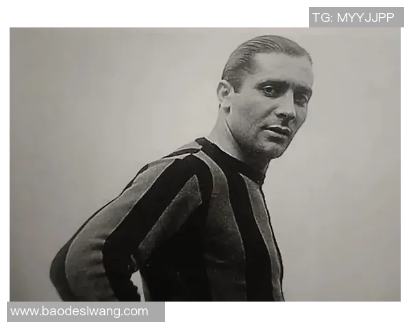 足球历史上不可忽视的传奇球星人物盘点及其辉煌成就回顾