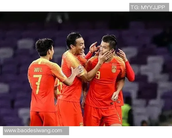 足球球星写信给球迷分享心声与成长故事传递正能量